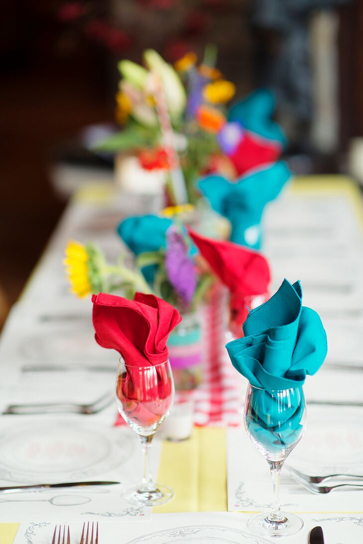 Colorful Linen Napkin Place Settings
