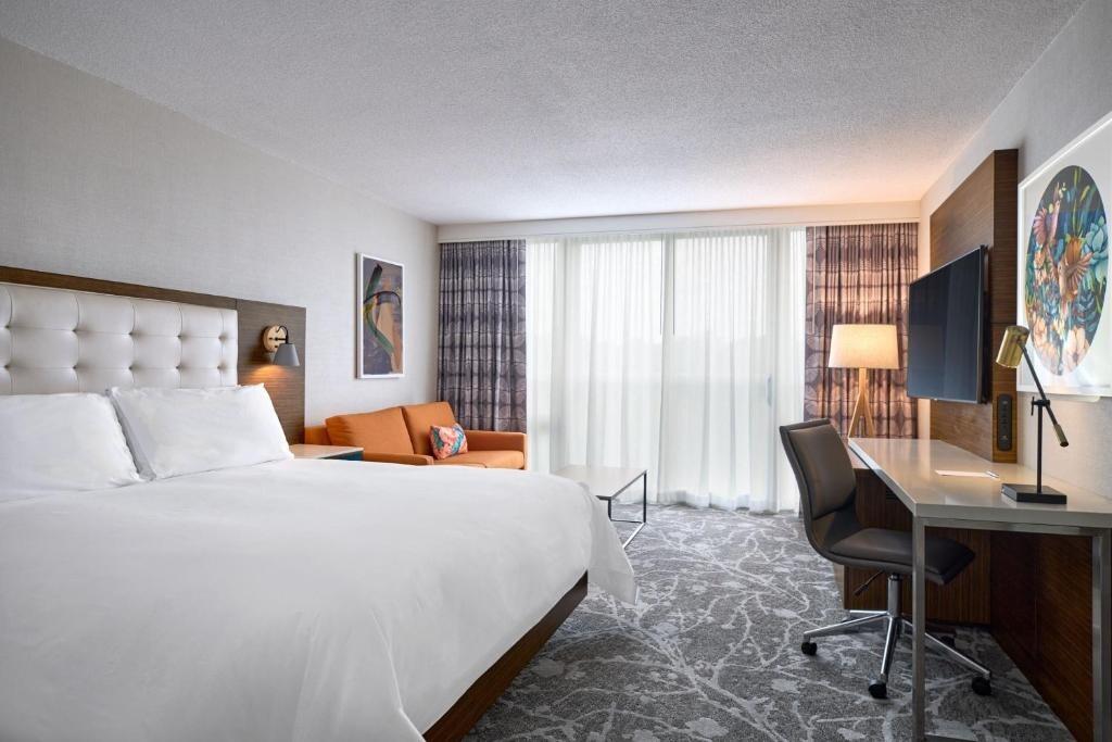 Picture of Renaissance Meadowlands Hotel