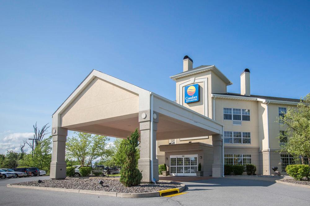 Picture of Comfort Inn & Suites Goshen - Middletown