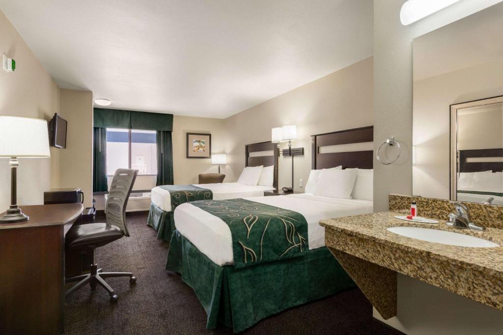 Picture of Travelodge by Wyndham Santa Teresa
