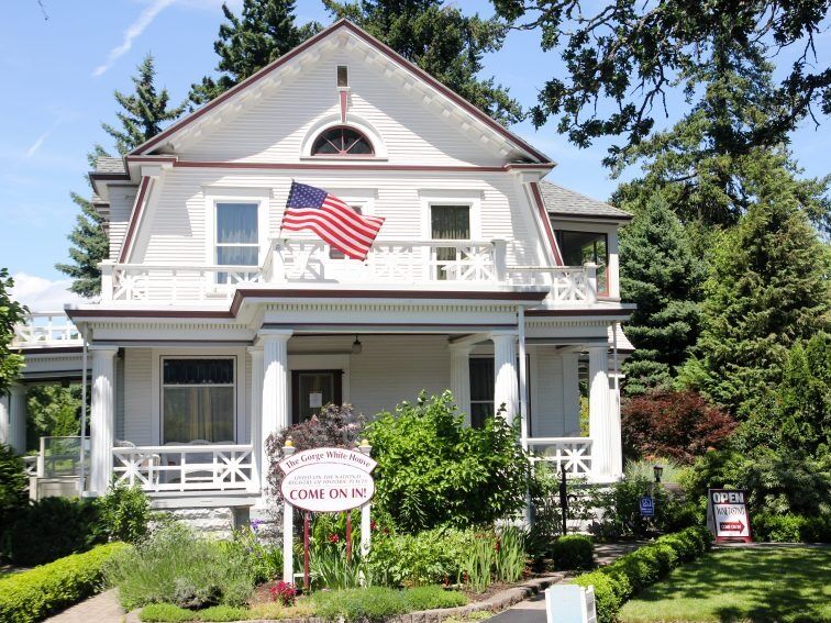 Picture of The Gorge White House
