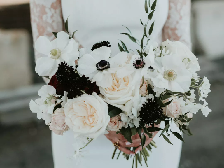 20 Ideas for a Whimsical Anemone Bouquet