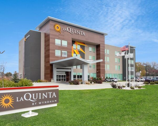 Picture of La Quinta Inn & Suites