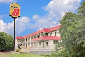 Picture of Super 8 by Wyndham Laurel