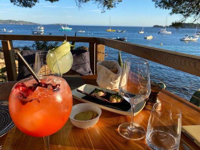 Picture of Eat fresh seafood along the beach