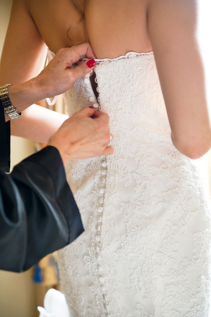 Back of Laced Wedding Dress