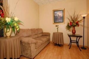 Picture of Econo Lodge Inn & Suites