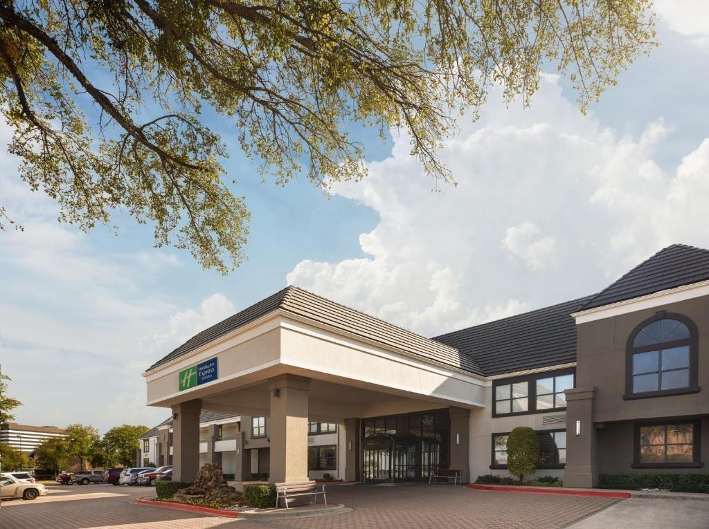 Picture of Holiday Inn Express & Suites Irving DFW Airport North by IHG