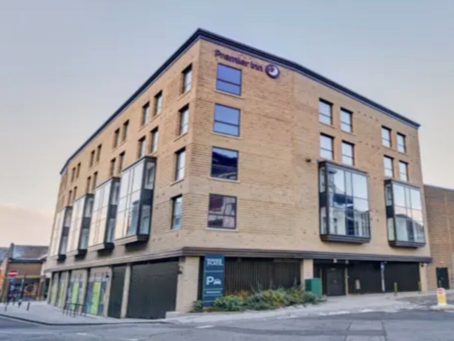 Picture of Premier Inn Horsham Town Centre hotel