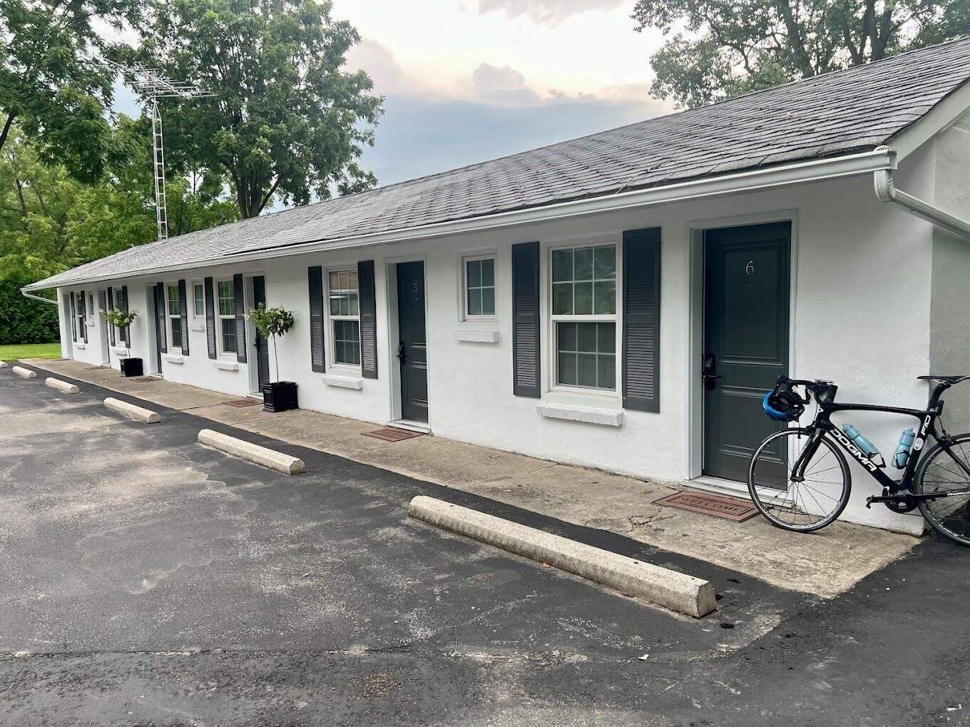 Picture of Frog Point Inn