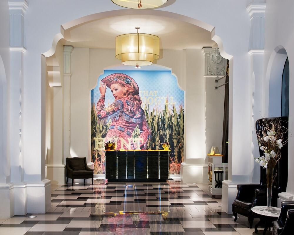 Picture of The Padre Hotel
