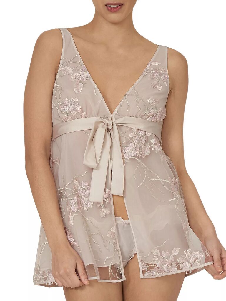 Vintage-style floral embroidered babydoll