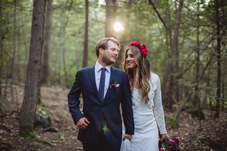 To match the laid-back vibe of their backyard bash, Jon ditched the traditional tuxedo for a sharp navy suit, crisp white button-down shirt and a matching navy tie. He completed the look with sleek brown dress shoes and a white pocket square. His groomsmen followed suit, opting instead for blue shirts that let Jon’s getup stand out.