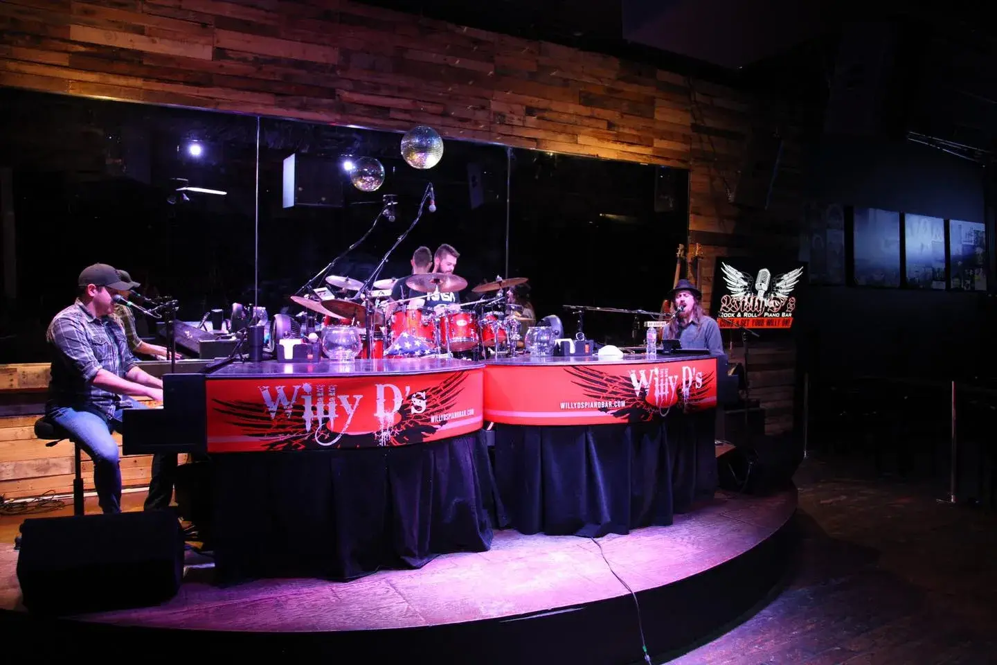 Picture of Willy D's Dueling Pianos