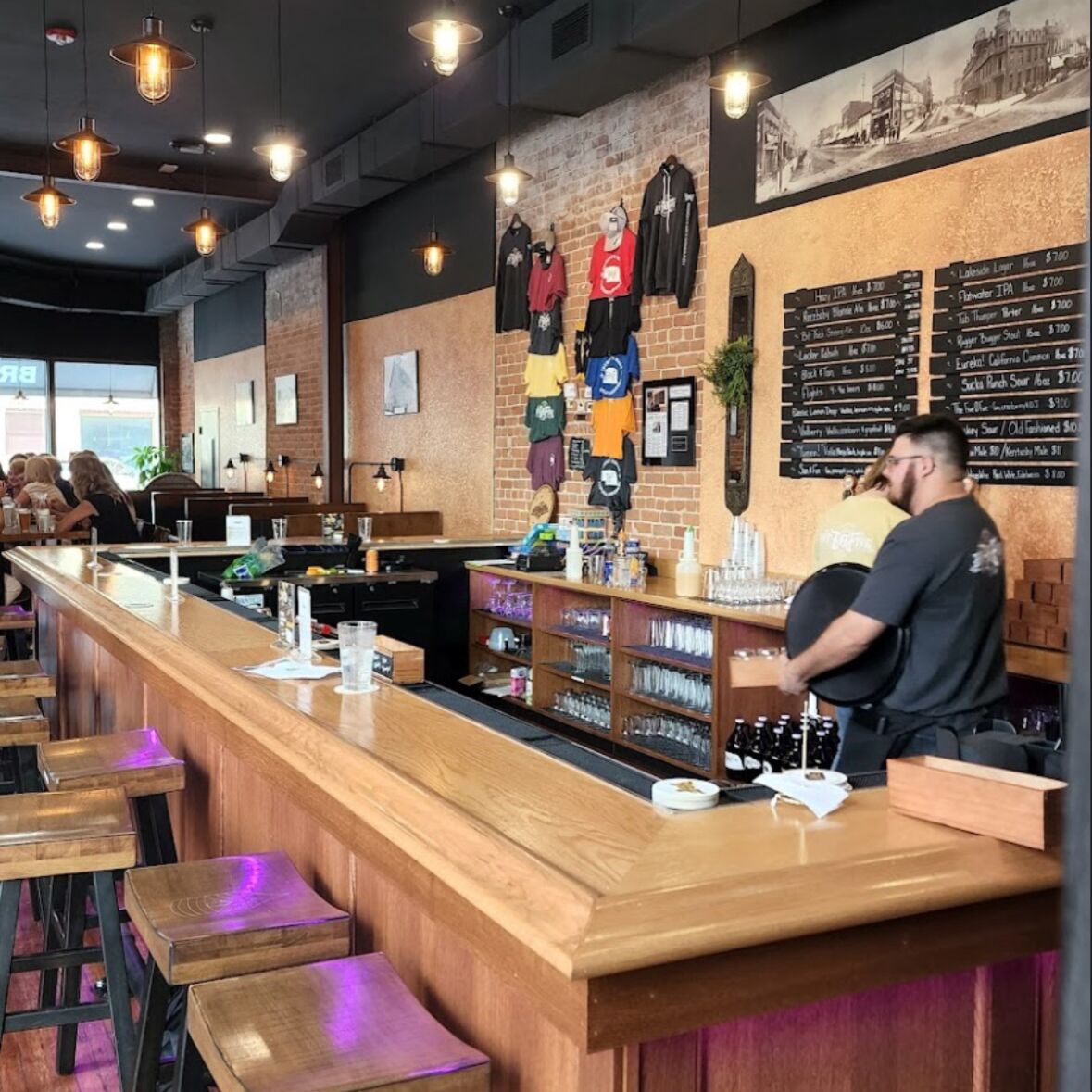 Picture of Five.0.Five Brewing Company 