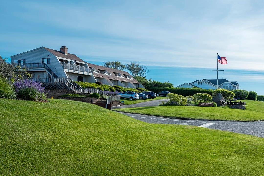 Picture of Beachcomber Resort