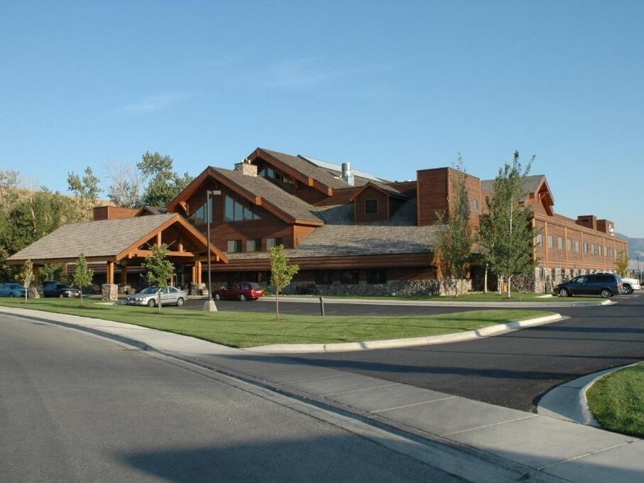 Picture of C'mon Inn