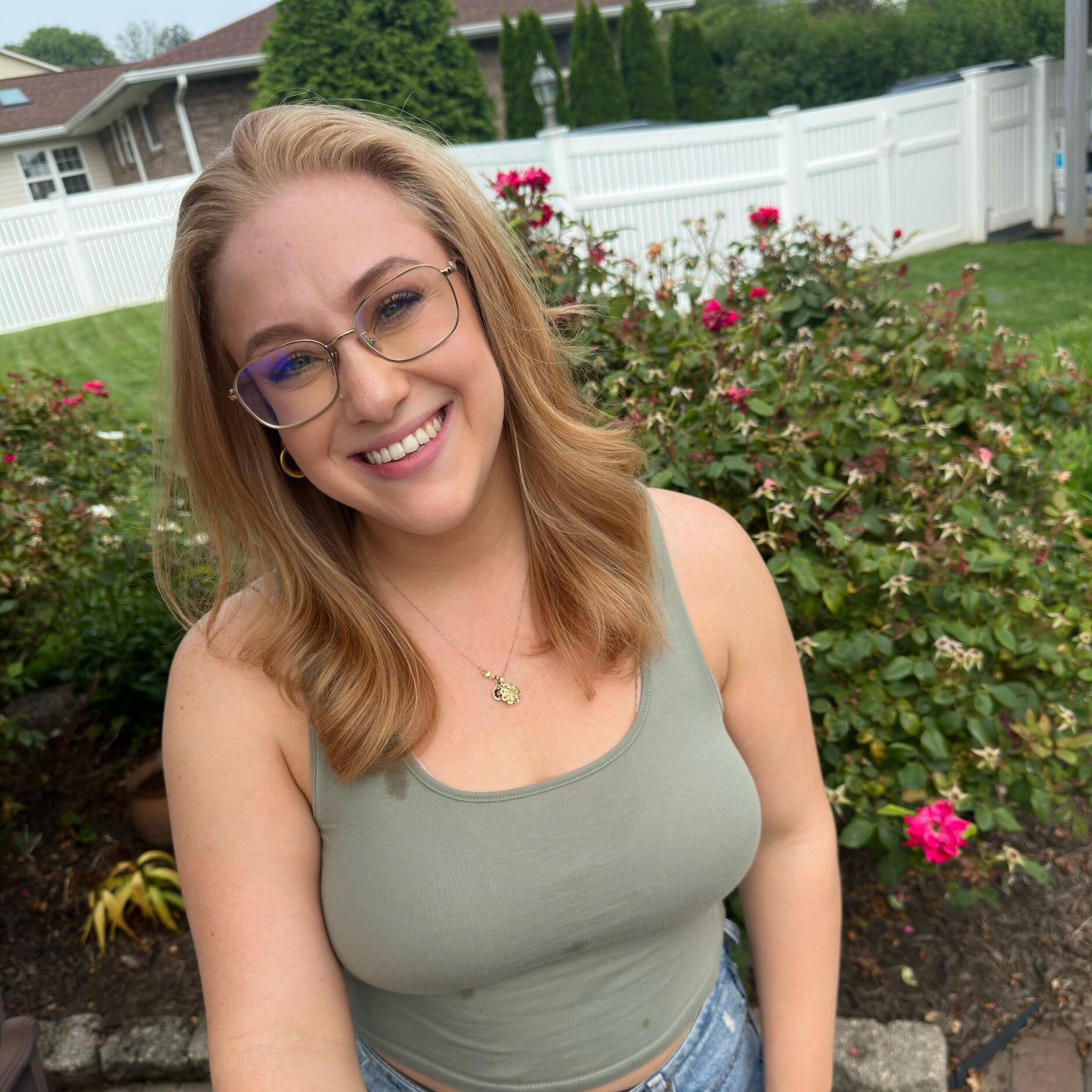 Annie Maffie