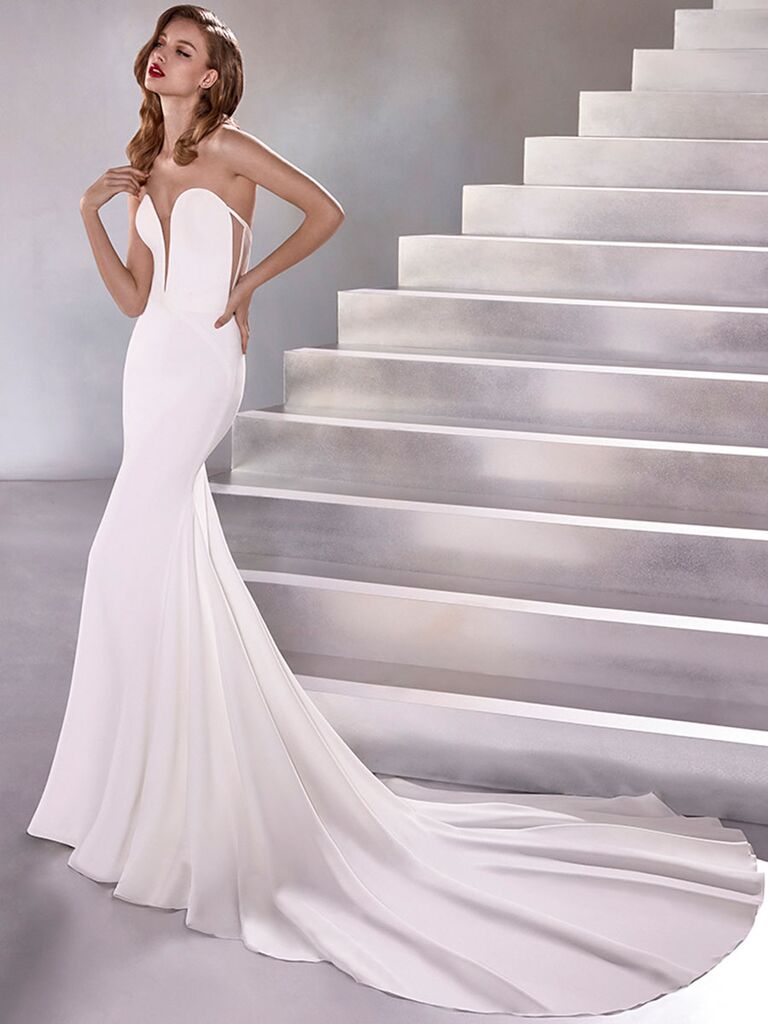 Atelier Provonias wedding dress plunge strapless trumpet dress