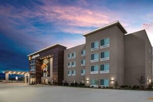 Picture of La Quinta Inn & Suites by Wyndham Owasso