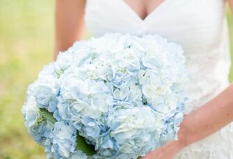 25 Fresh Hydrangea Wedding Bouquet Ideas 