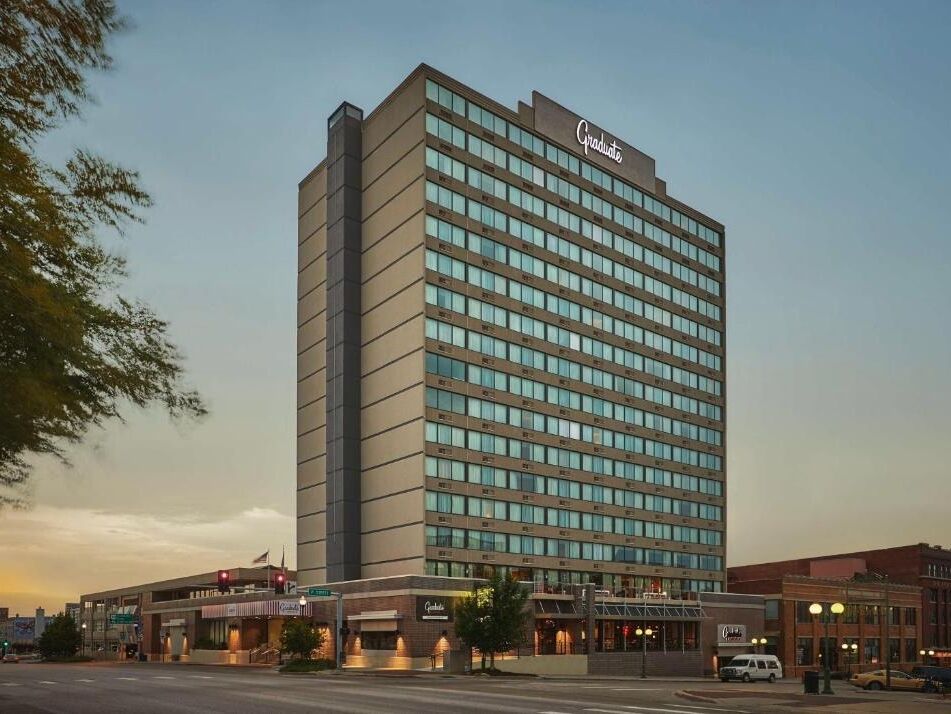 Picture of Graduate by Hilton Lincoln