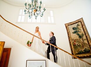 East Coast style decorated this West Coast destination wedding with a glamorous, garden-inspired theme at the Darlington House in La Jolla, California