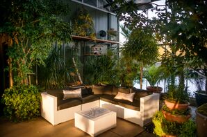 Natural Modern Cocktail Lounge
