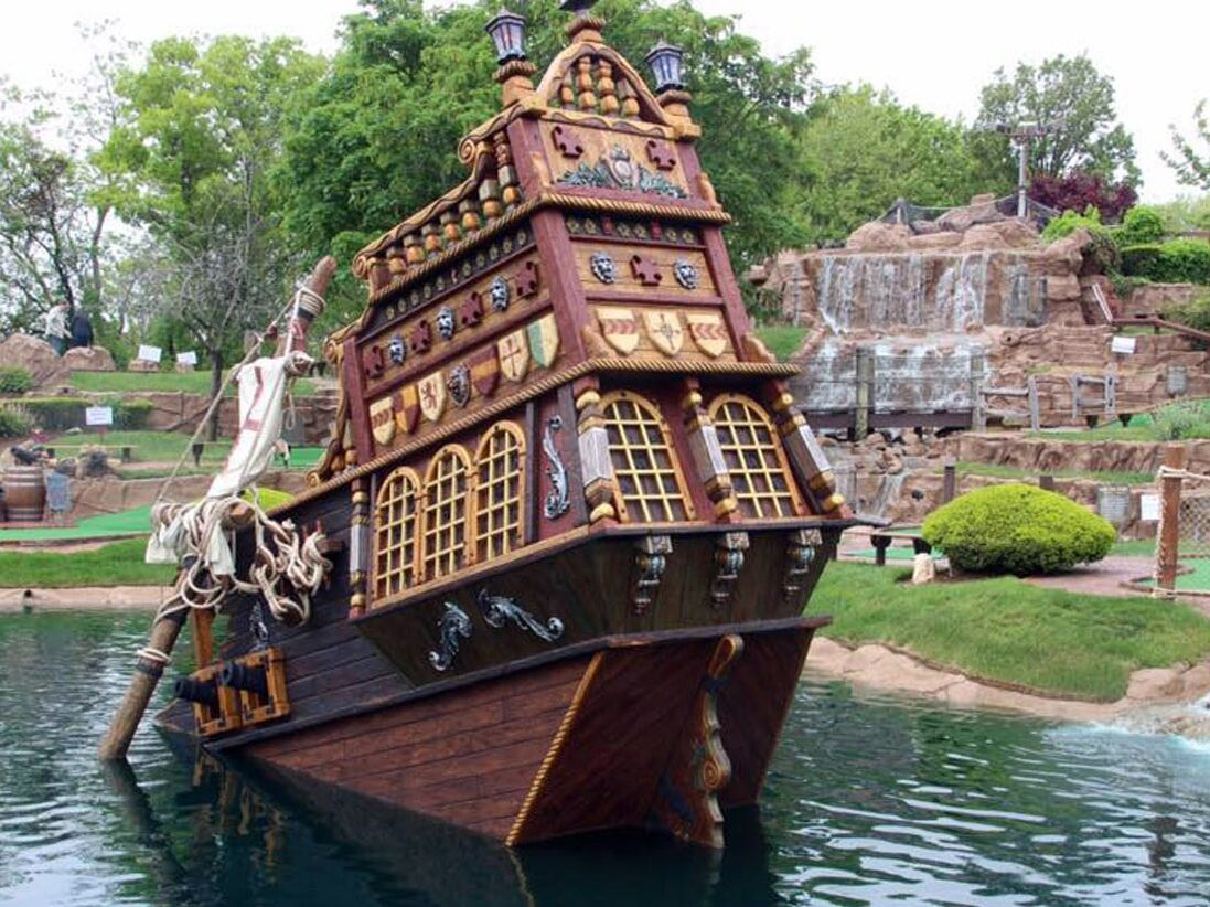 Picture of Pirates Cove Mini Golf