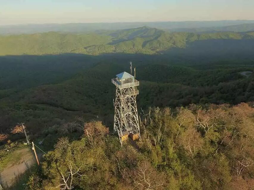 Picture of Frying Pan lookout tower trail head