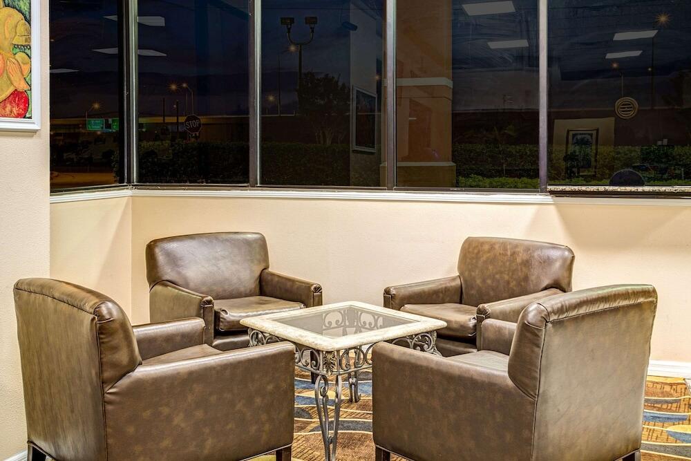 Picture of Days Inn by Wyndham York Alabama