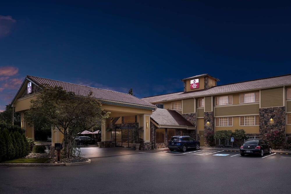 Picture of Best Western Plus Parkway Inn