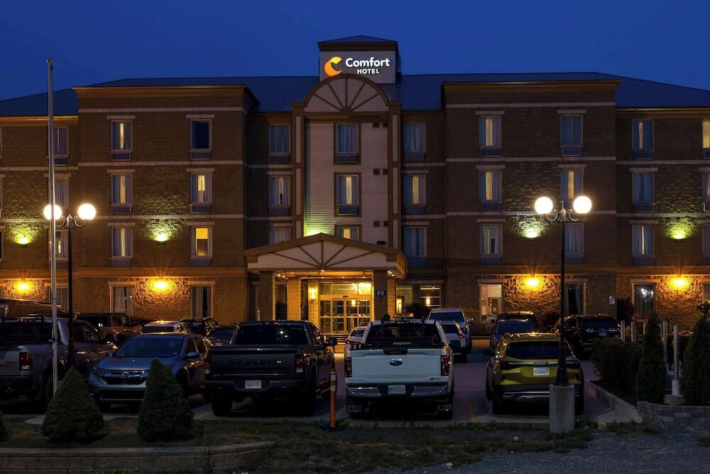Picture of Comfort Hotel Bayer's Lake