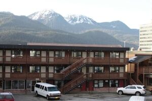 Picture of The Driftwood Lodge
