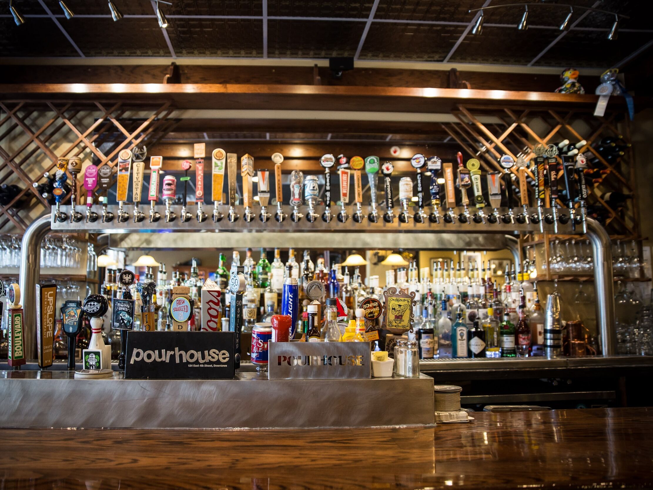 Picture of Pourhouse Bar & Grill