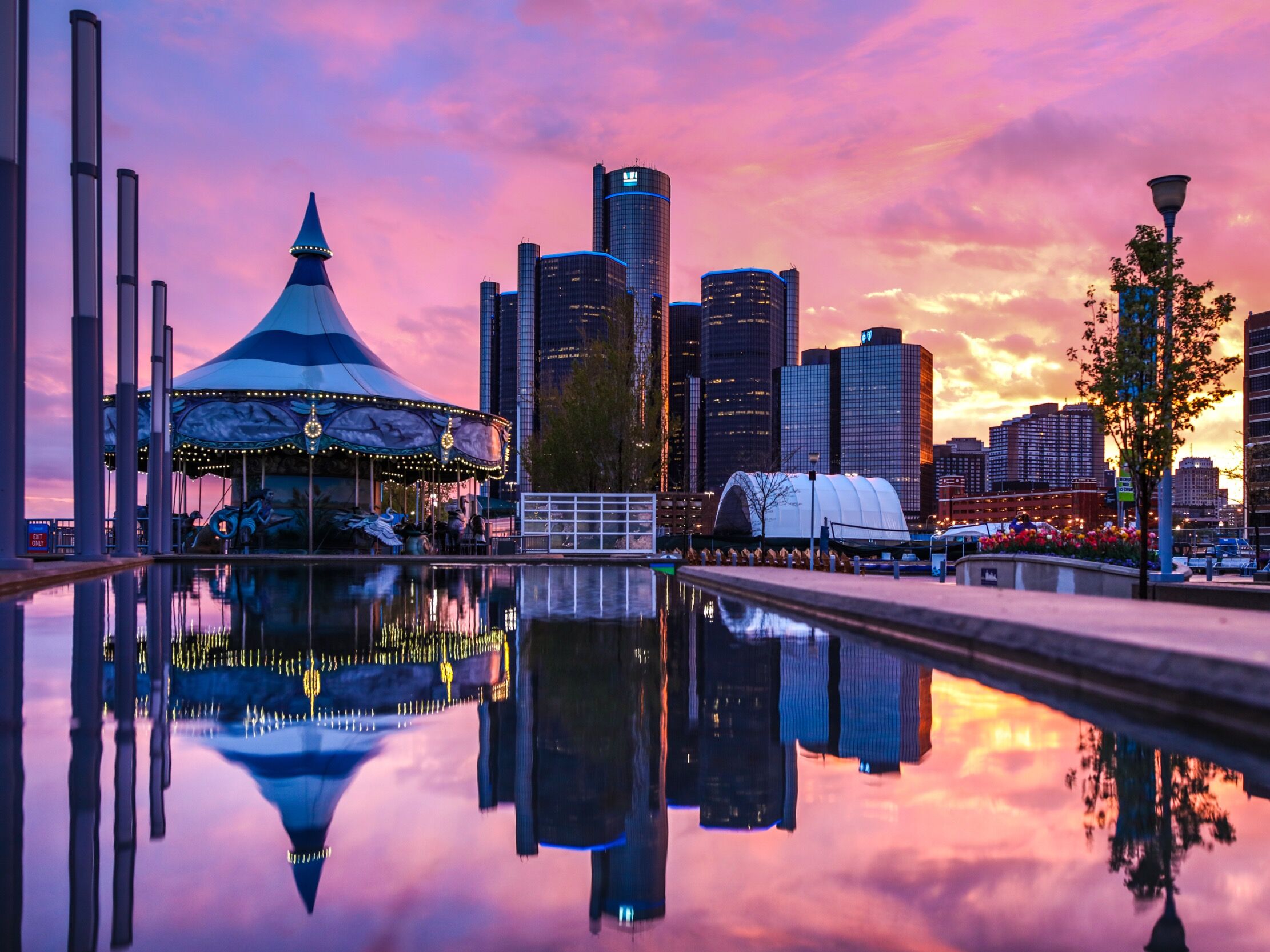 Picture of Detroit River Walk