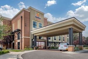 Picture of Comfort Suites Airport University