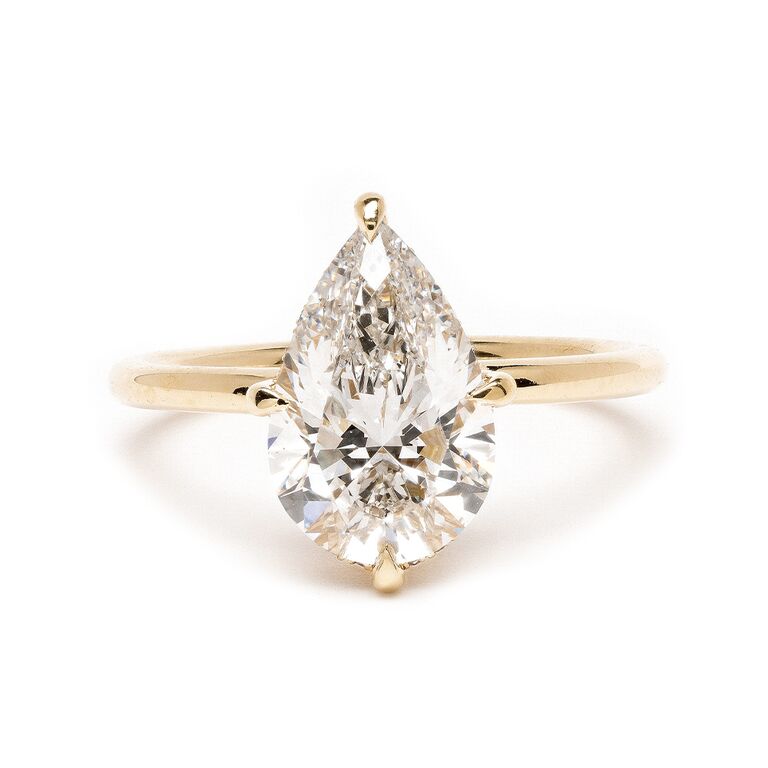 Pear diamond yellow gold engagement ring