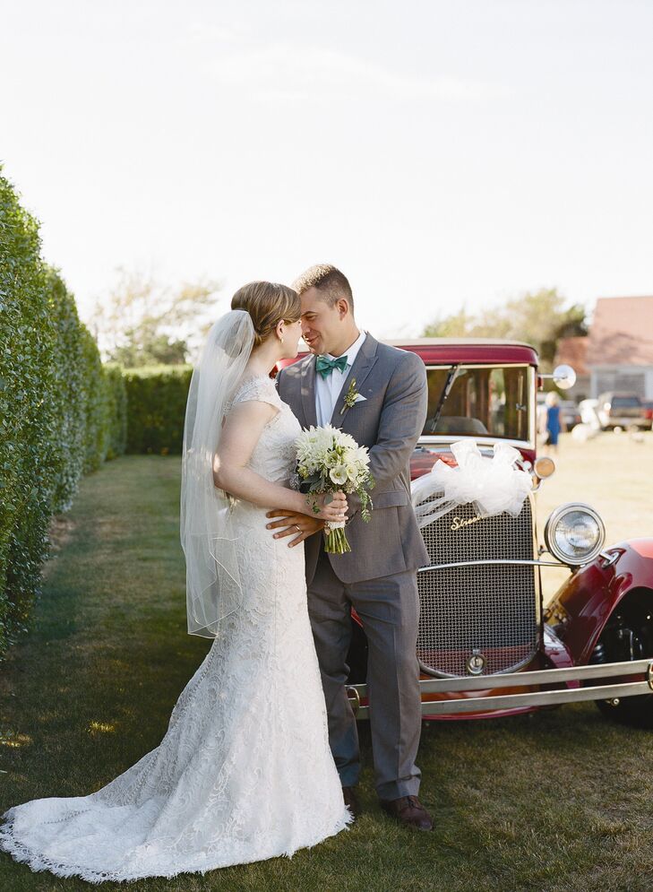 Caitlin’s Uncle Chuck drove her and her parents to the ceremony in his 1930 Ford Model A. “He completely rebuilt it during the year we were engaged so