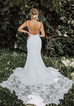 Essense of Australia D3112 Sheath Wedding Dress