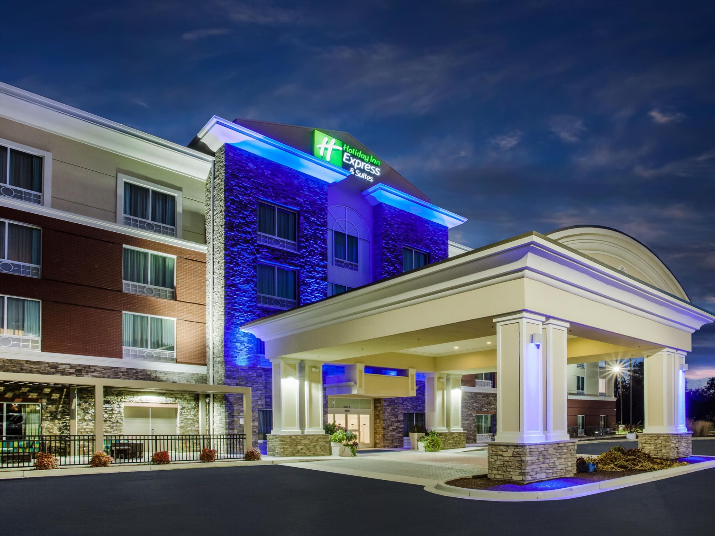 Picture of Holiday Inn Express & Suites Lexington, an IHG Hotel