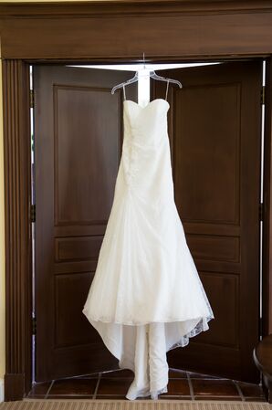 Ivory Lace Wedding Dress with Sweetheart Neckline
