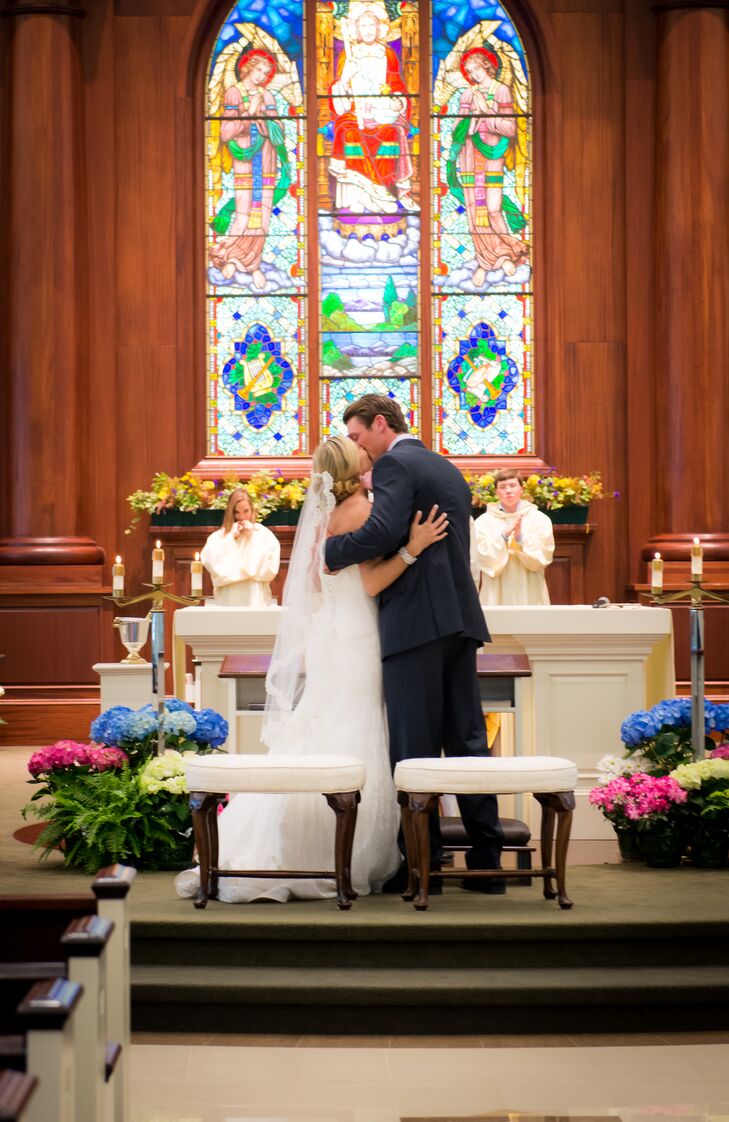 Newlywed's First Kiss at the Alter