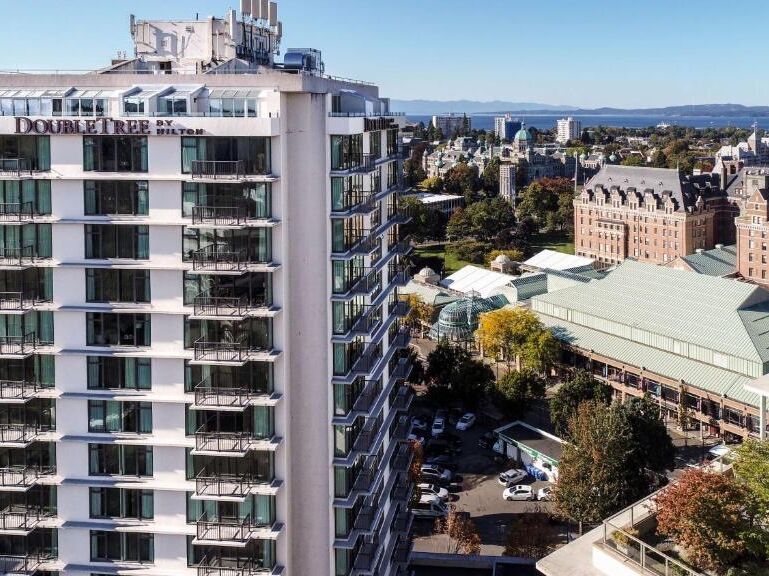 Picture of DoubleTree by Hilton Hotel & Suites Victoria