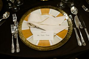 Modern Gold Dinnerware at Tokyo, Japan Reception
