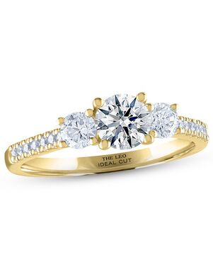 Kay Jewelers Elegant Round Cut Engagement Ring