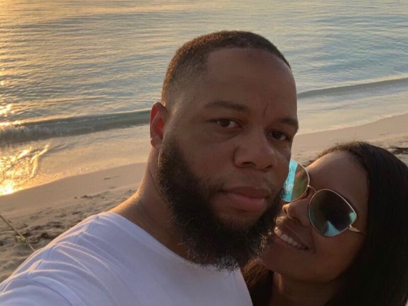 Tia Smith and Larry Battle 's Wedding Website