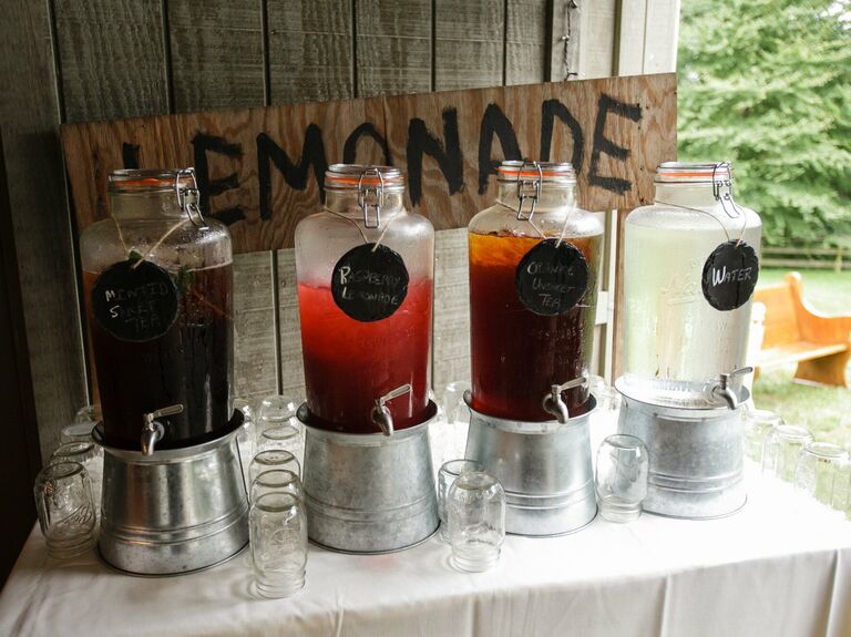 wedding drink ideas lemonade stand