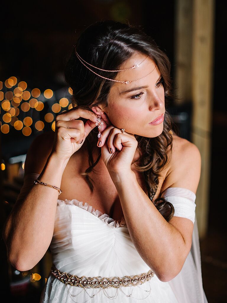 Bronze chrome nail color idea for a wedding day manicure