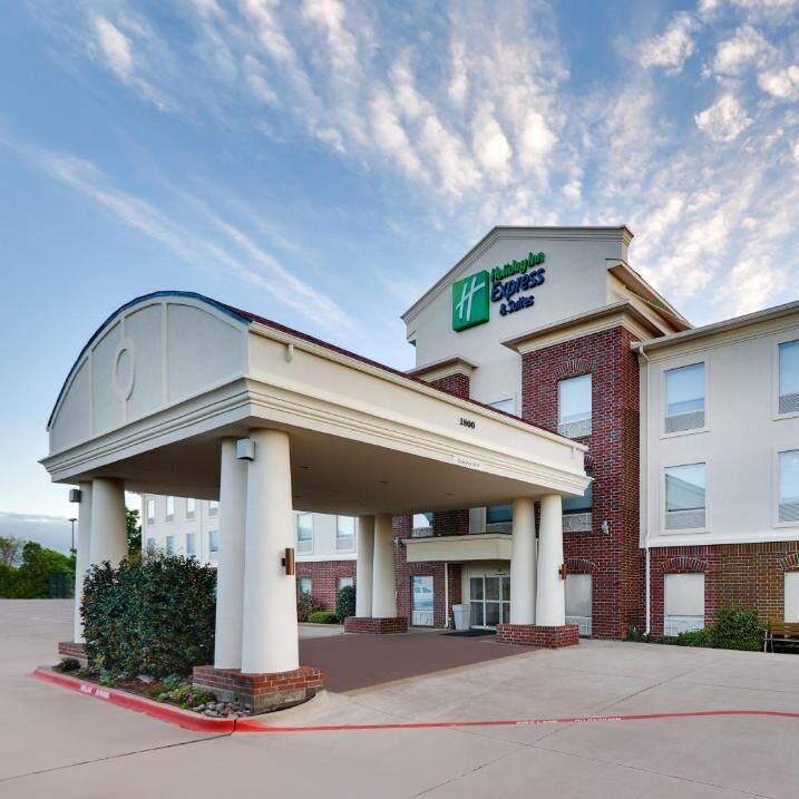 Picture of Holiday Inn Express & Suites Cleburne by IHG